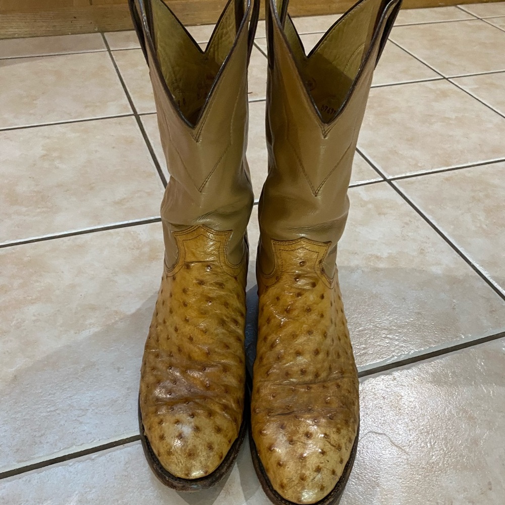Vintage Authentic Justin Ostrich Men’s Boots